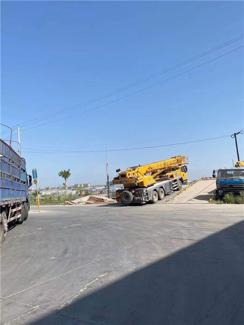 白沙县25吨吊车的租赁价格大概是多少？