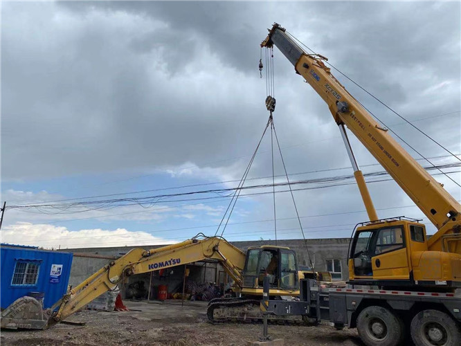 白沙县25吨吊车的工作半径是多少？